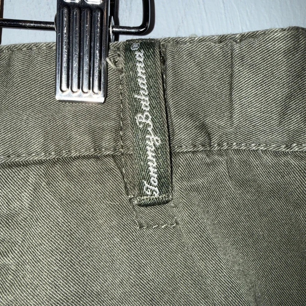 Tommy Bahama Shorts Men's 40 Military Green Elastic Sides